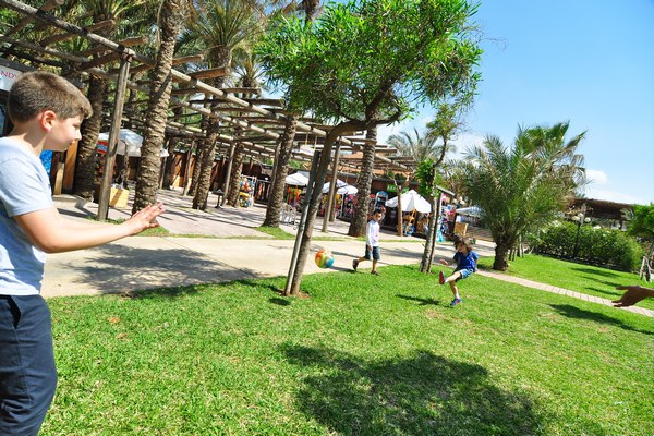 Easter Celebration At Edde Sands